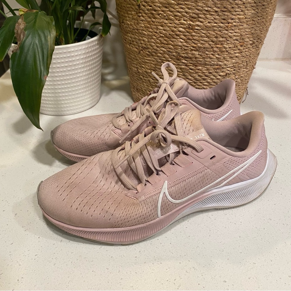 Nike Women's Gymnastics Shoes Running Champagne White Barely Rose Arctic Pink 8